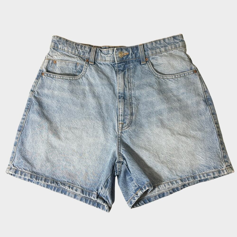 Zara Jean shorts light wash womenโs 10